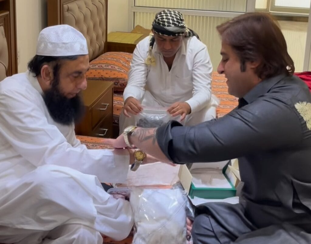Maulana Tariq Jamil & Kashif Zameer’s Meeting Video Gets Backlash
