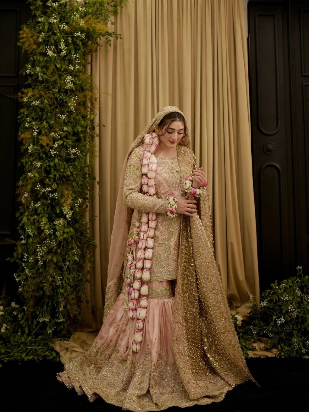 Momina Iqbal HD Dua-e-Khair Pictures