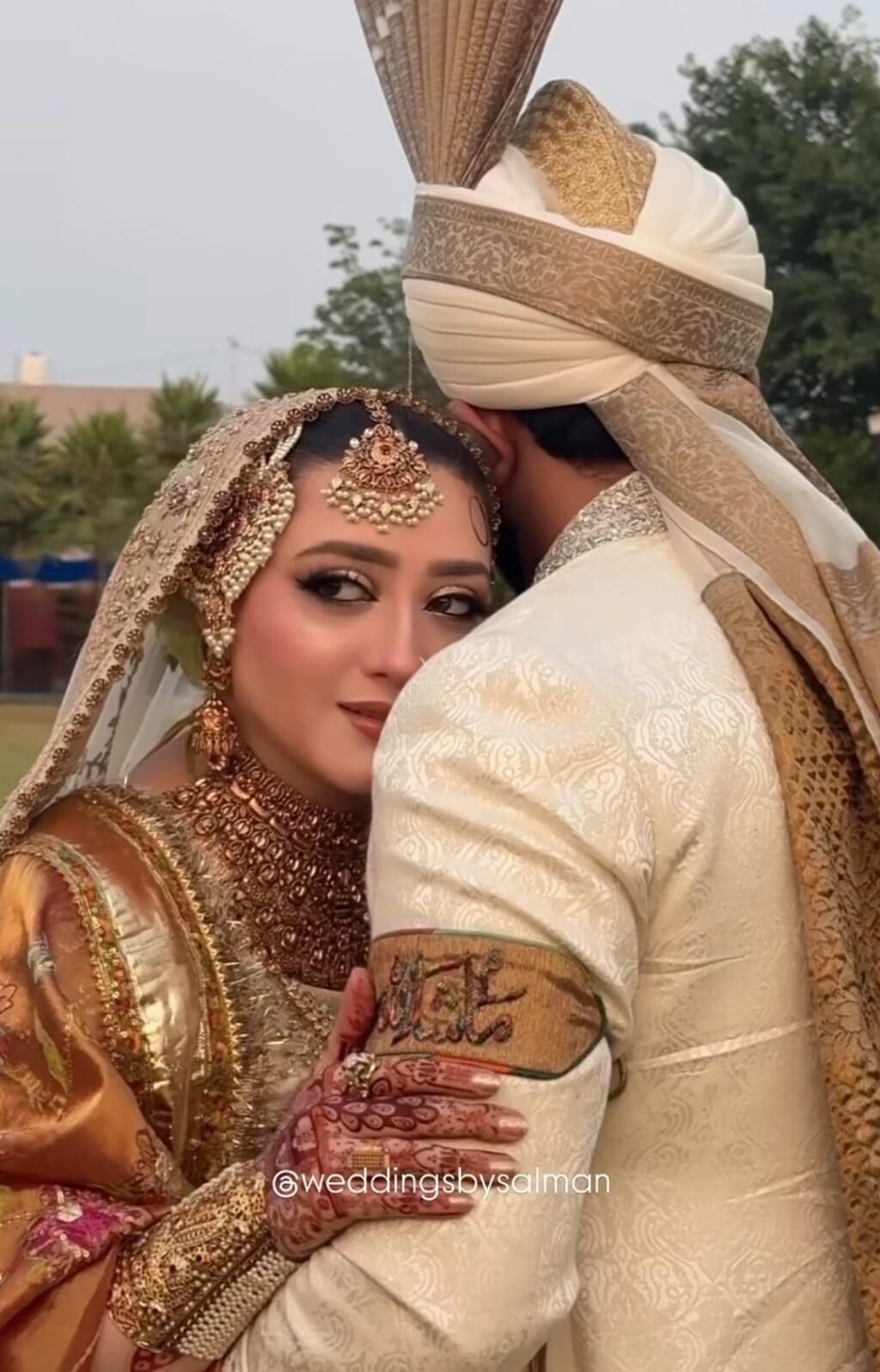 Momina Iqbal & Hamza Habib Nikah Photoshoot