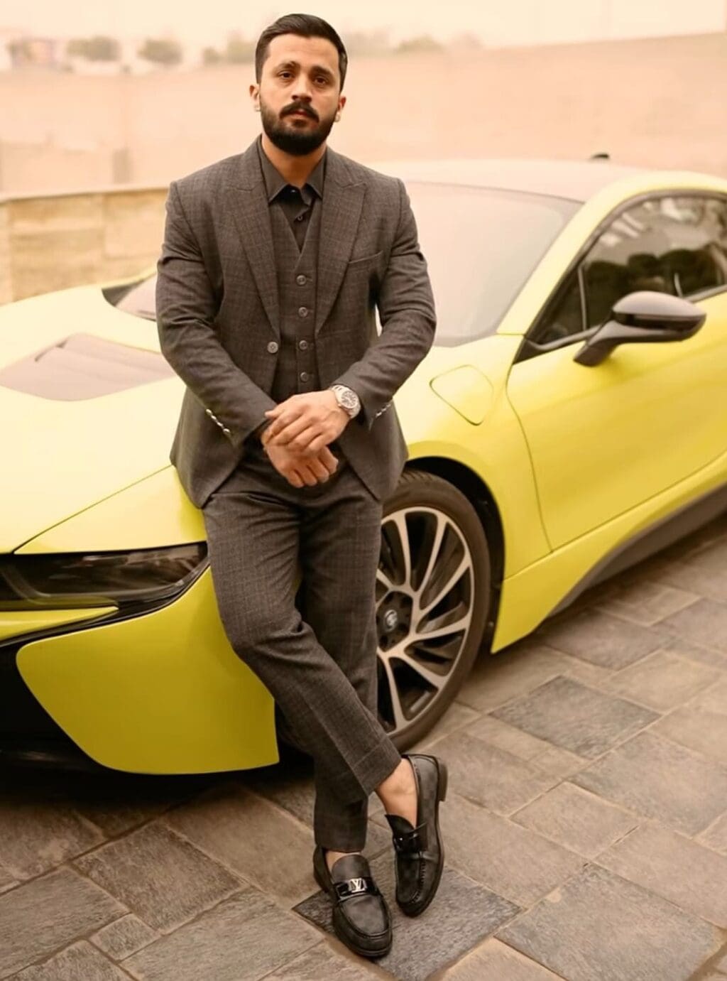 Rajab Butt’s Detailed Zanjeer Zani Vlog Gets Backlash