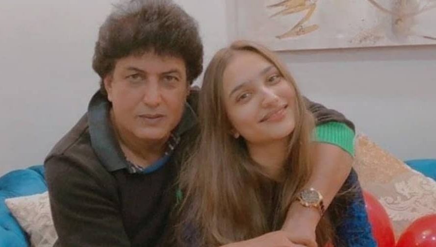 Khalil Ur Rehman Daughter on Criticism After Father's Statement About Saba Qamar Khalil Ur Rehman Daughter on Criticism After Father’s Statement About Saba Qamar