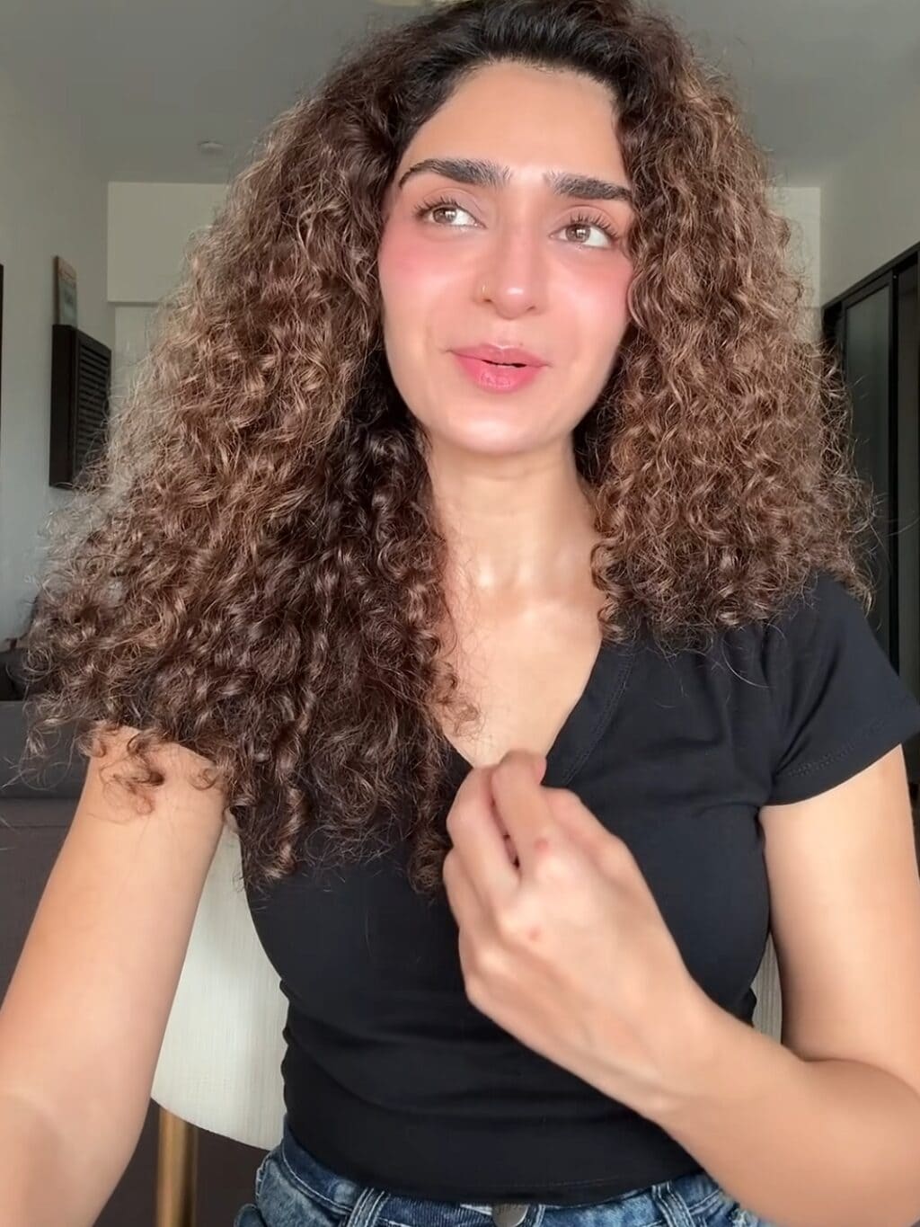 Hajra Yamin’s Special Message For Dr. Bahu Fans