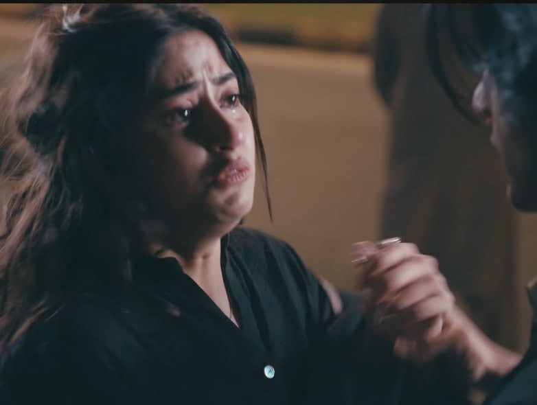 Mishi Khan in Awe of Sajal Aly's Zanjeerain Performance Mishi Khan in Awe of Sajal Aly’s Zanjeerain Performance