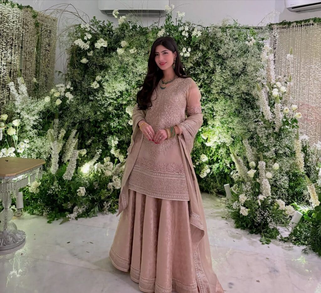 Who Is Shahnoor Bhabi From Zanjeerein Who Is Shahnoor Bhabi From Zanjeerein