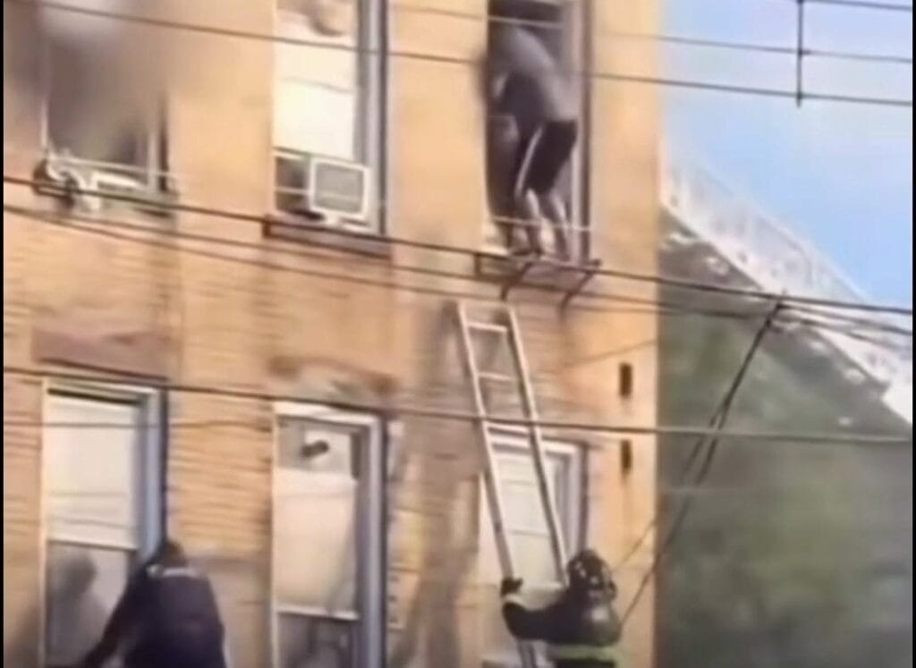 Brave Pakistani Man Loses Life Just Before Family Reunion
