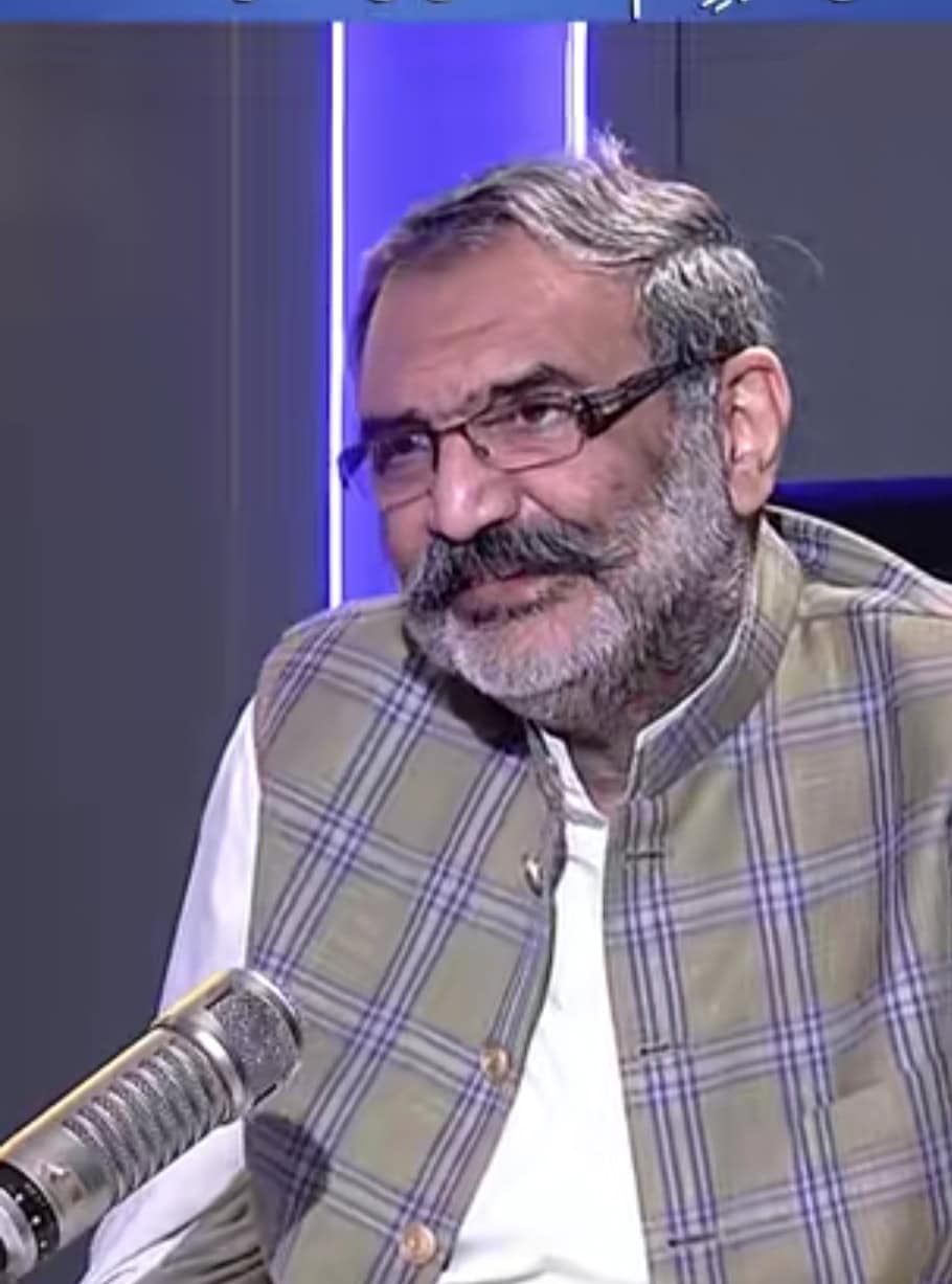 Astrologer Predicts Momina Iqbal Wedding's Future Astrologer Predicts Momina Iqbal Wedding’s Future
