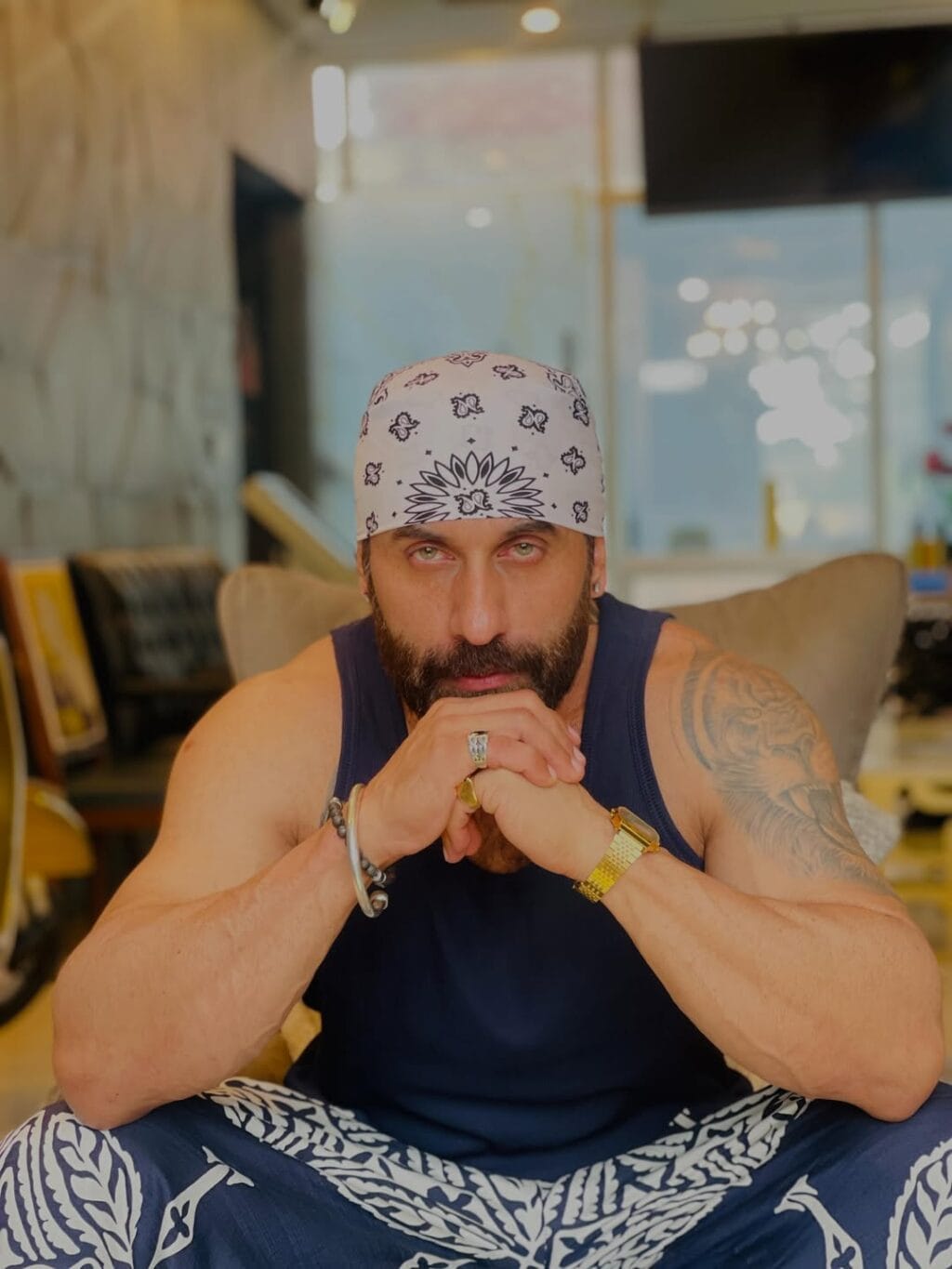Muhafiz - Cast, Schedule & Timings Muhafiz – Cast, Schedule & Timings