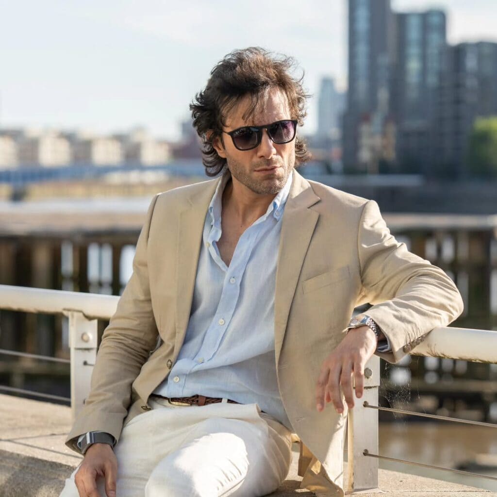 Emmad Irfani’s Latest Pictures Mistaken For Imran Khan