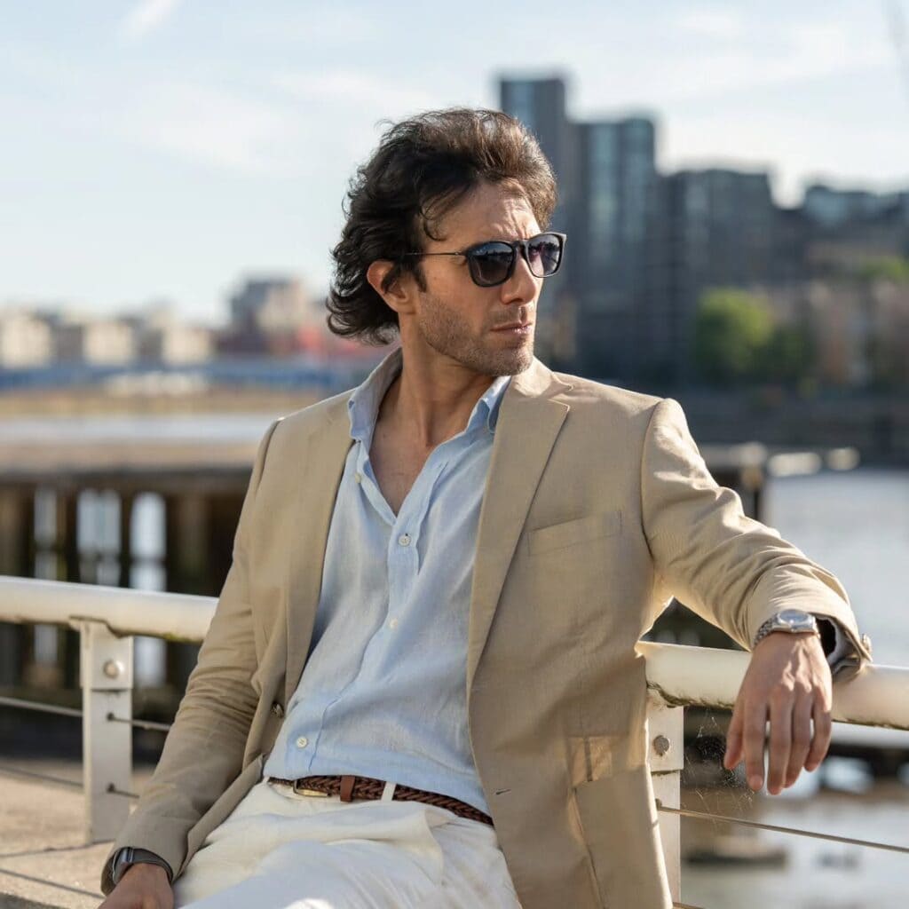 Emmad Irfani’s Latest Pictures Mistaken For Imran Khan