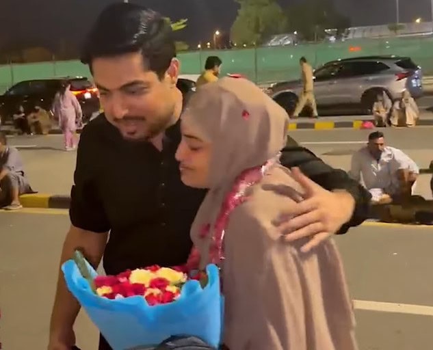 Farah Iqrar Ul Hassan Hajj Surprise From Aroosa Iqrar