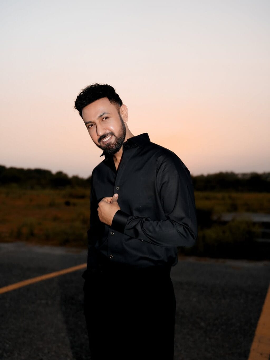 Gippy Grewal Expresses Admiration For Pakistani Stars