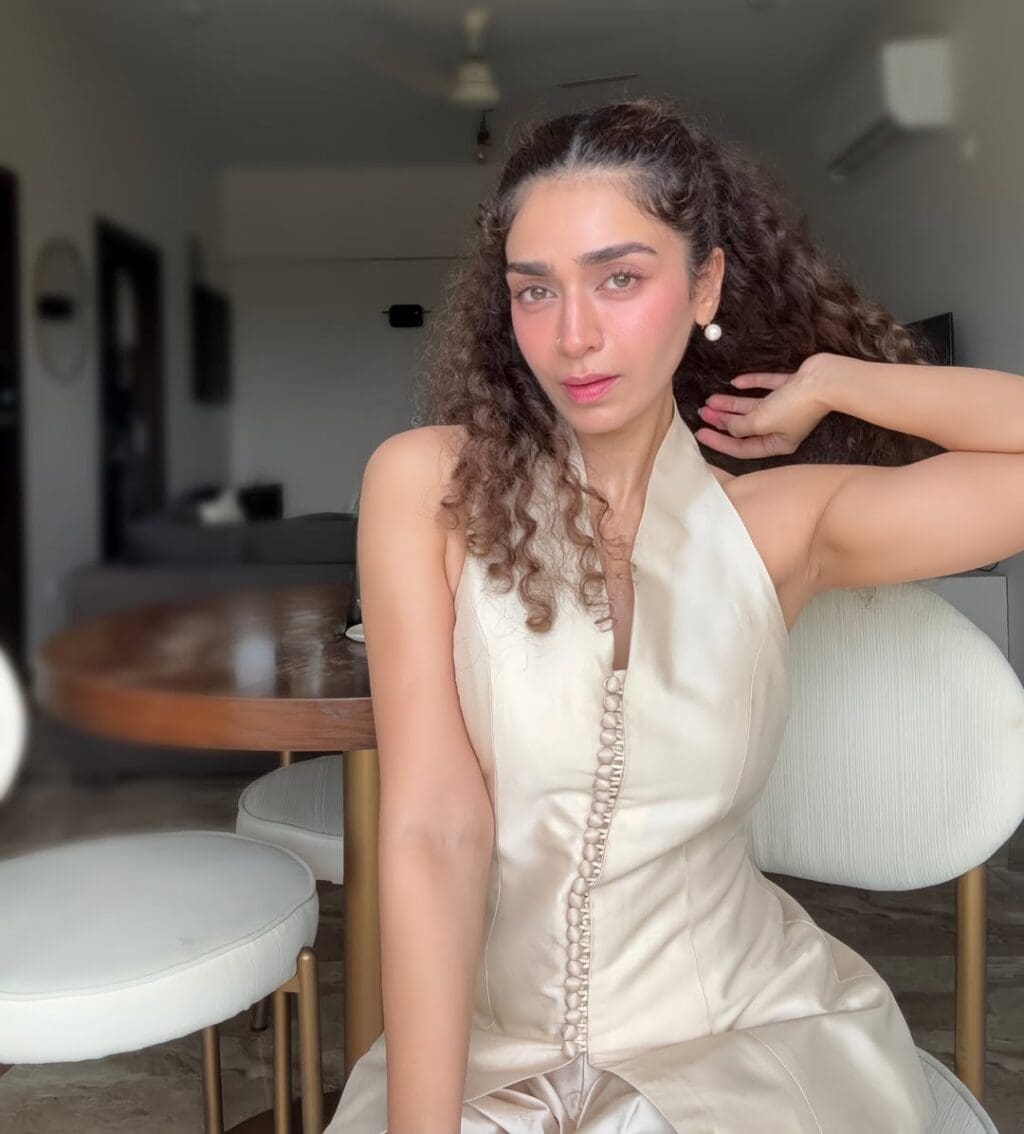 Hajra Yamin On Actors Turning Into Influencers Hajra Yamin On Actors Turning Into Influencers