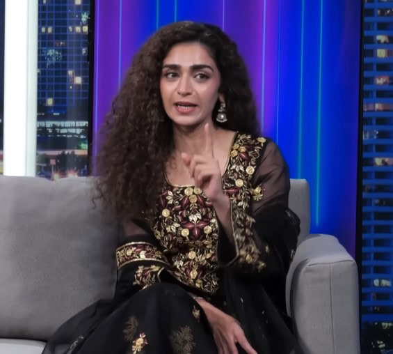 Hajra Yamin On Actors Turning Into Influencers Hajra Yamin On Actors Turning Into Influencers