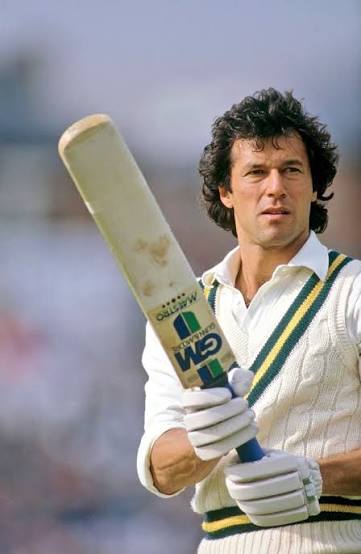 Emmad Irfani’s Latest Pictures Mistaken For Imran Khan