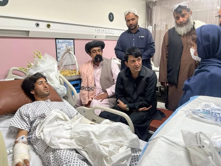 Technician Abdul Razzaq Khilji’s Bravery In Acid Attack Applauded