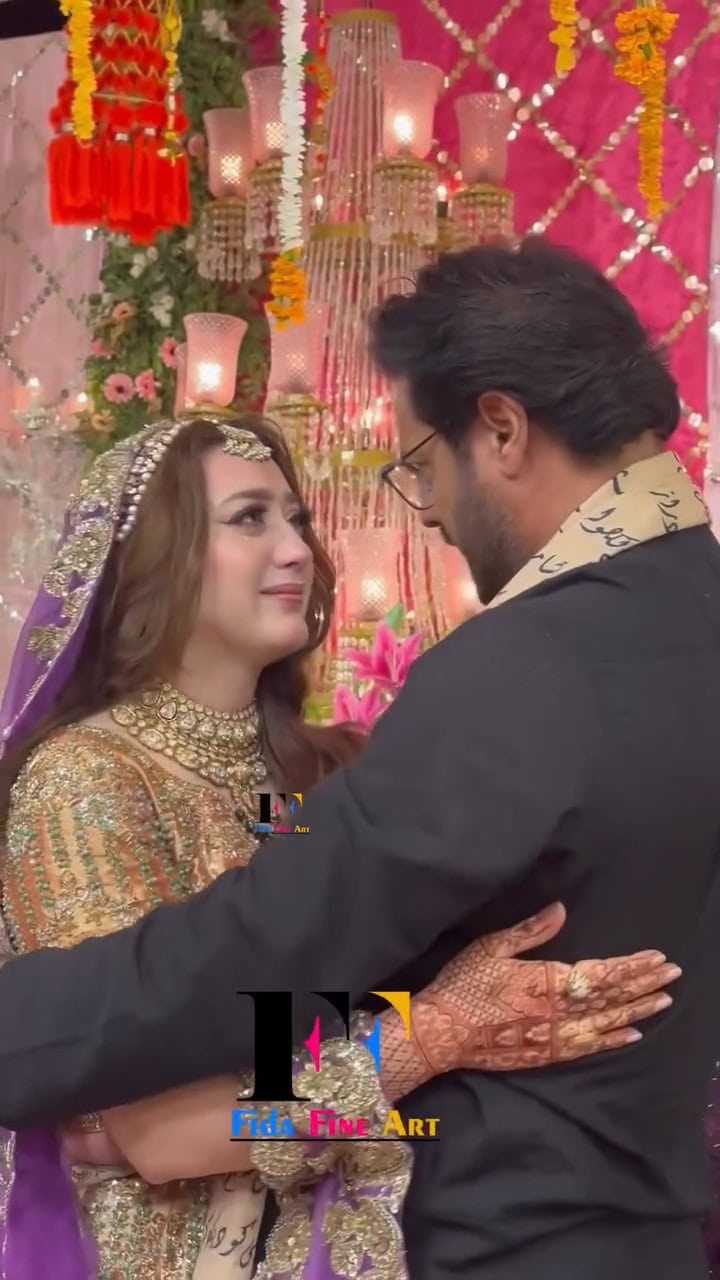 Momina Iqbal & Sohail Sameer Emotional Moment On Mehndi Night