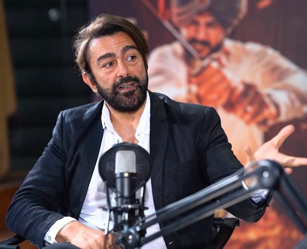 Shamoon Abbasi Calls Out Shaan Shahid & Meera For Their Arrogance Shamoon Abbasi Calls Out Shaan Shahid & Meera For Their Arrogance