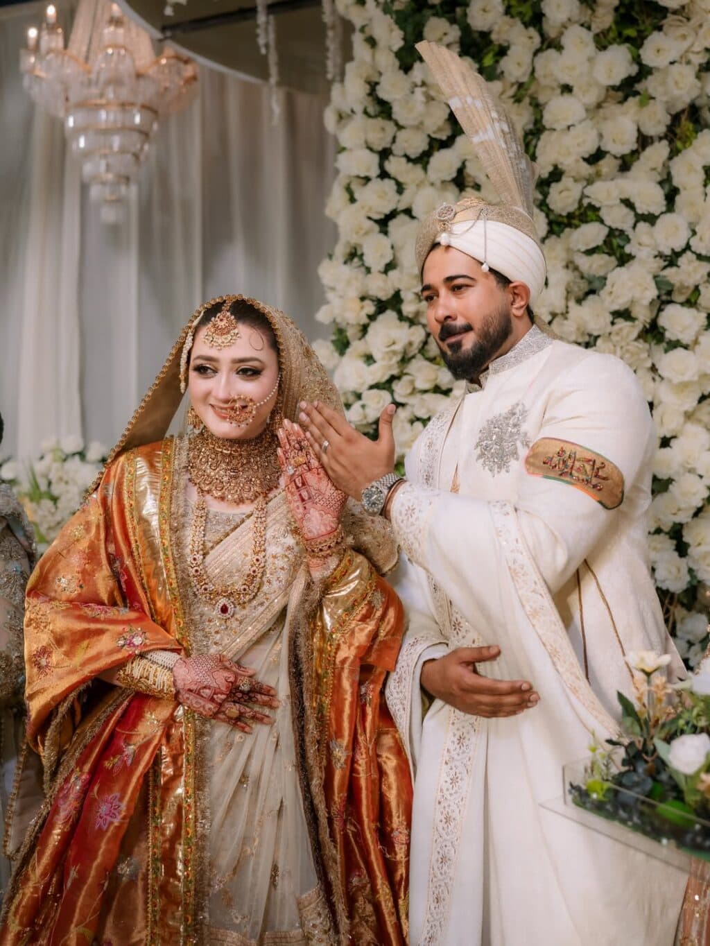 Momina Iqbal & Hamza Habib Barat HD Pictures