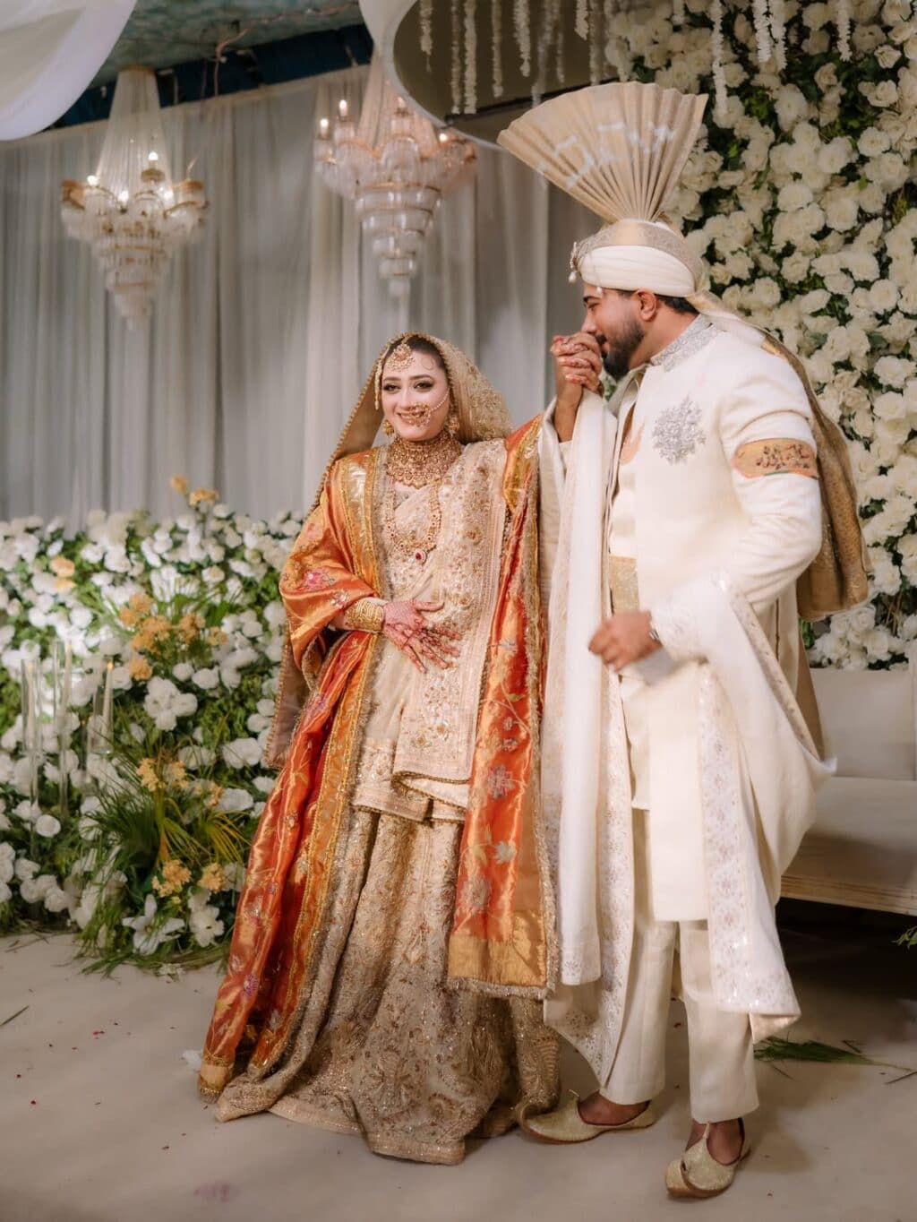 Momina Iqbal & Hamza Habib Barat HD Pictures