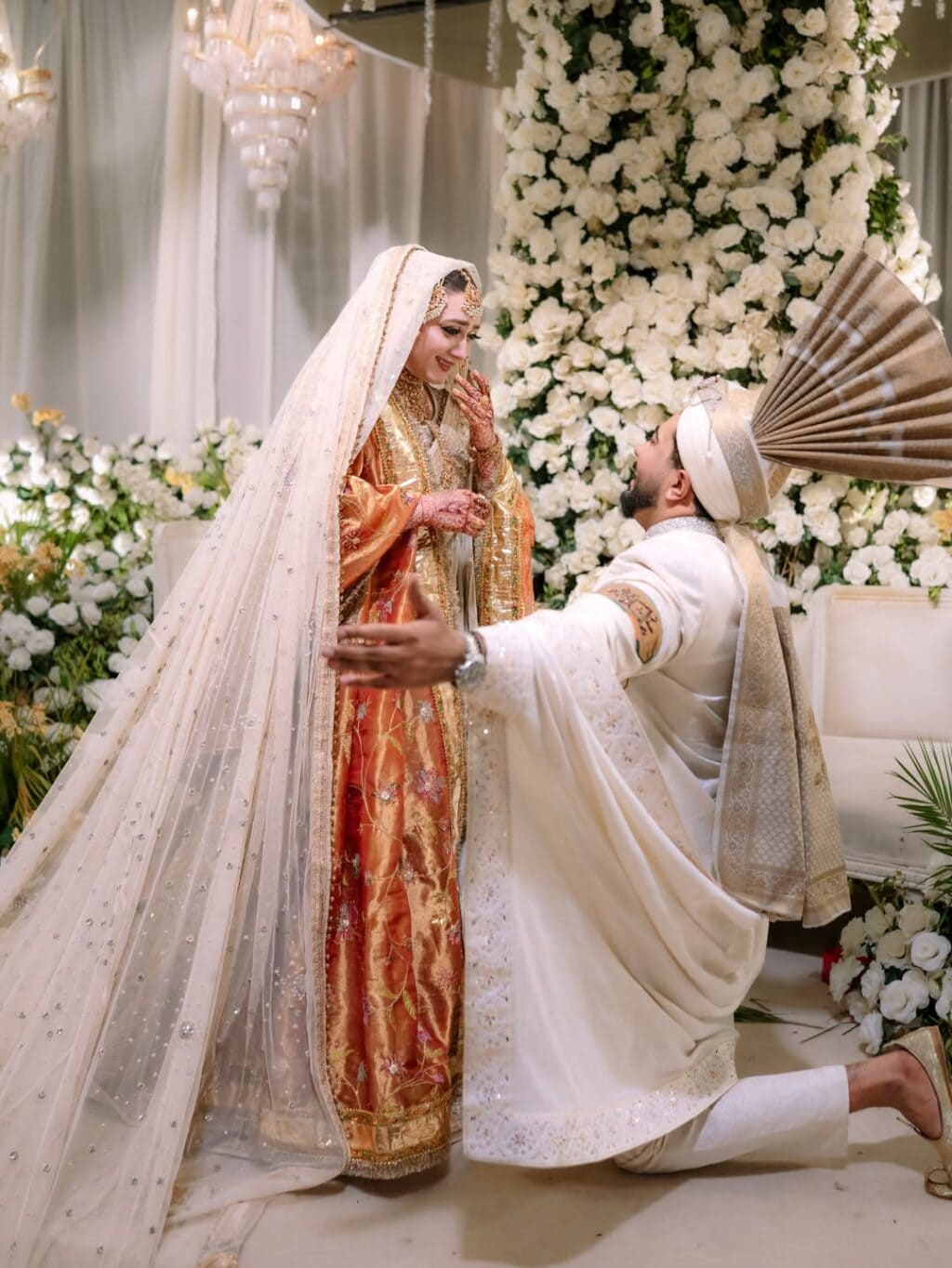 Momina Iqbal & Hamza Habib Barat HD Pictures