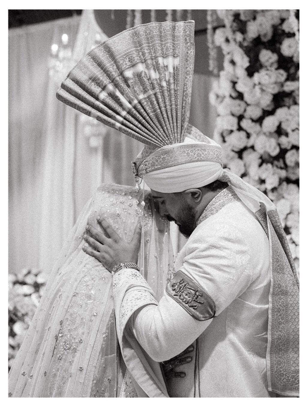 Momina Iqbal & Hamza Habib Barat HD Pictures