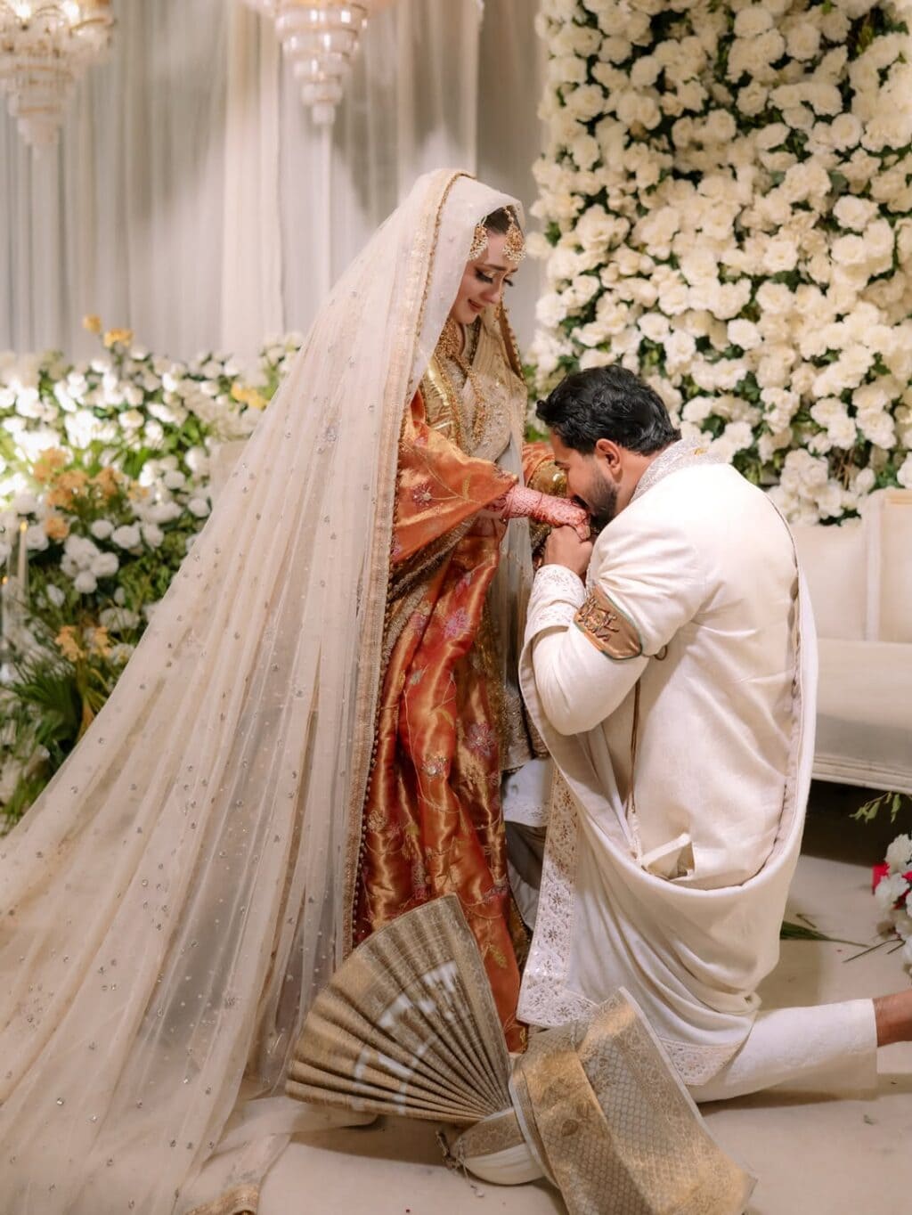 Momina Iqbal & Hamza Habib Barat HD Pictures