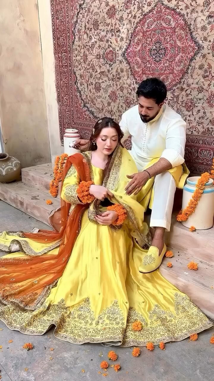 Momina Iqbal & Hamza Habib Mayoun Pictures And Video