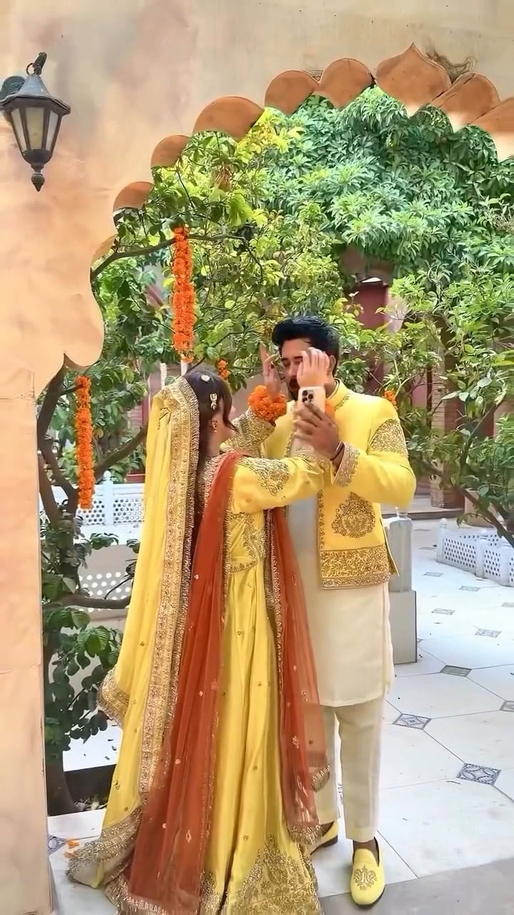 Momina Iqbal & Hamza Habib Mayoun Pictures And Video