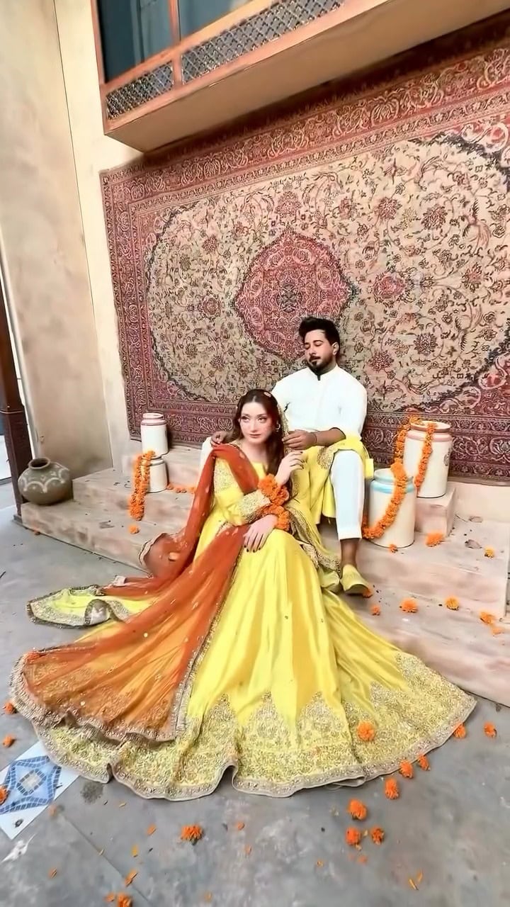 Momina Iqbal & Hamza Habib Mayoun Pictures And Video