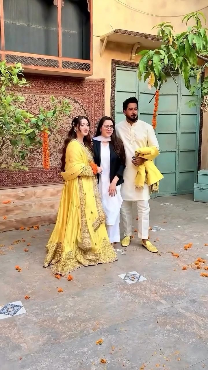 Momina Iqbal & Hamza Habib Mayoun Pictures And Video