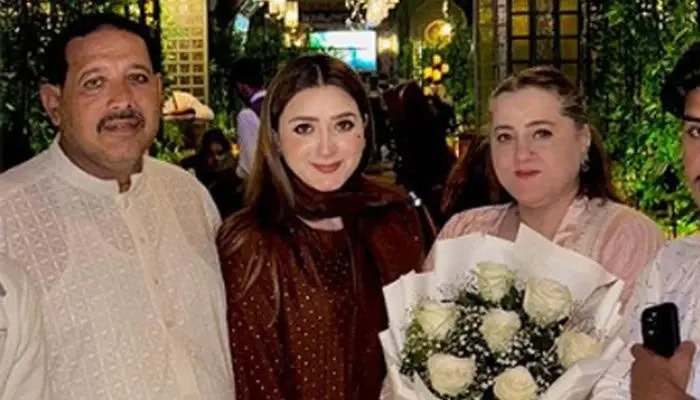 Rimsha Iqbal Shares Dark Side Of Momina Iqbal’s Stardom