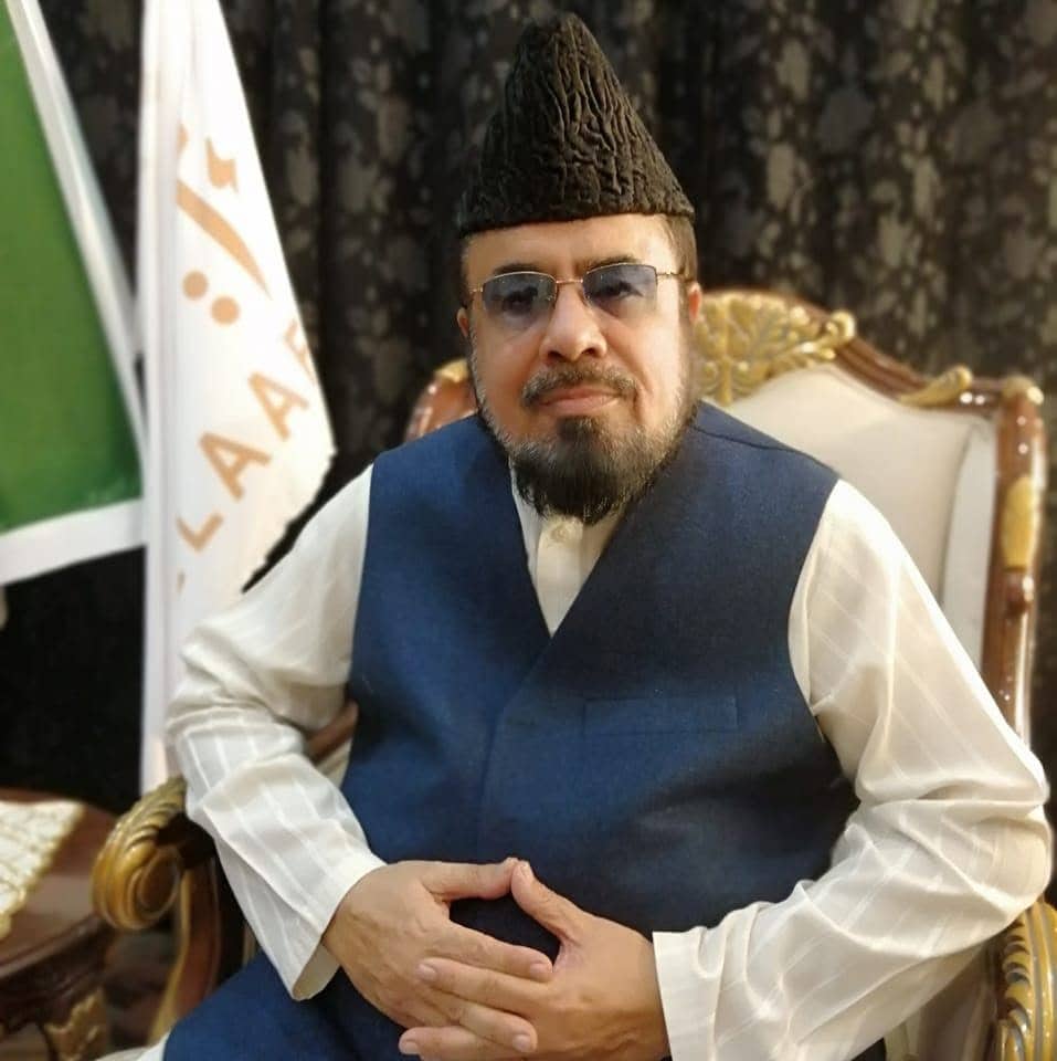 Mufti Abdul Qavi Reveals Relation With Fariha Farrukh