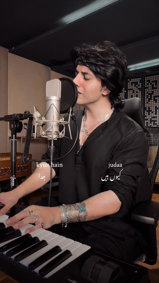 Danyal Zafar’s Surprise For All Zanjeerein Fans
