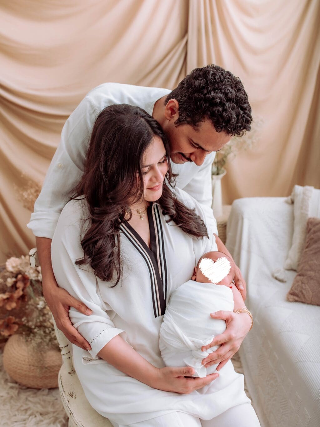 Ali Gul Pir Family Photoshoot With Newborn