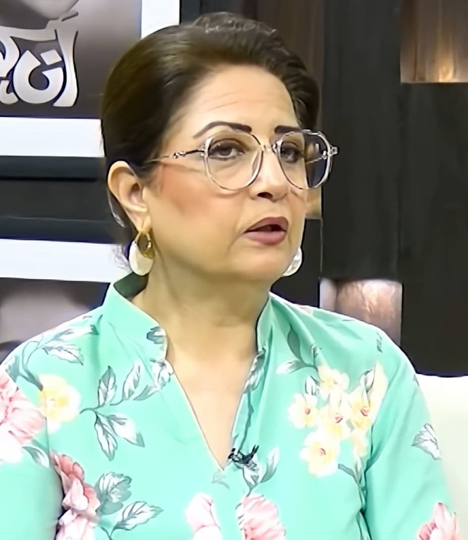 Atiqa Odho's Severe Criticism of Zanjeerain's Script Atiqa Odho’s Severe Criticism of Zanjeerain’s Script