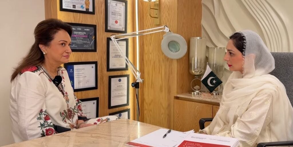 Bushra Ansari's Cosmetic Procedure - Recent Video Bushra Ansari’s Cosmetic Procedure – Recent Video