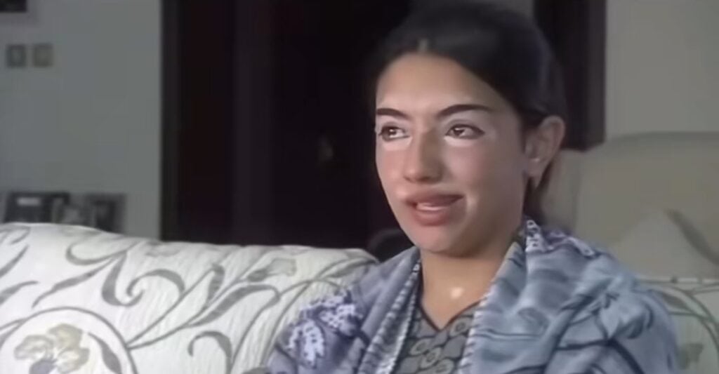 Bakhtawar Bhutto Cries Sharing Details of Last Meeting with Late Mother Bakhtawar Bhutto Cries Sharing Details of Last Meeting with Late Mother