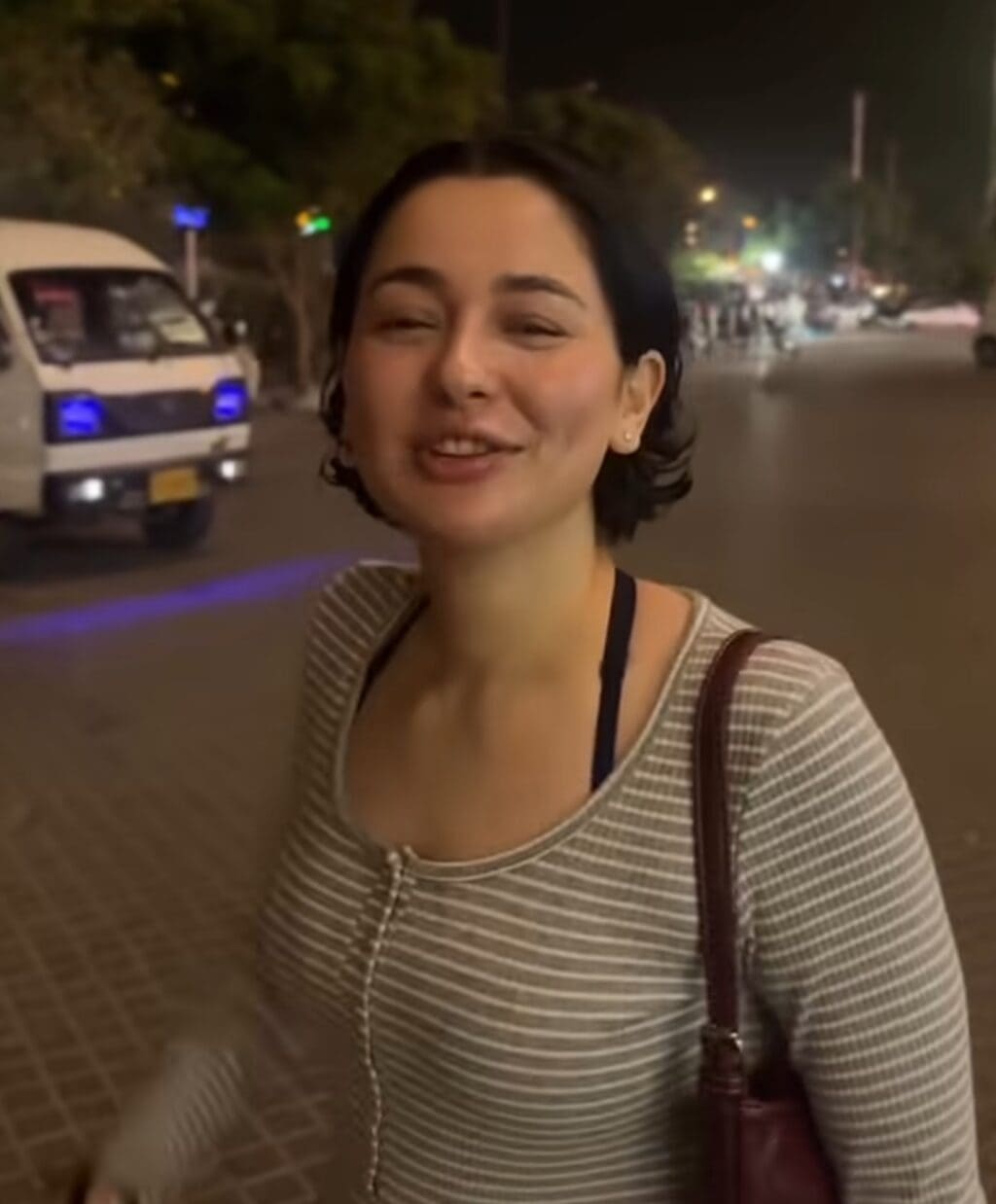 Hania Aamir's Advice to Fans Backfires Hania Aamir’s Advice to Fans Backfires