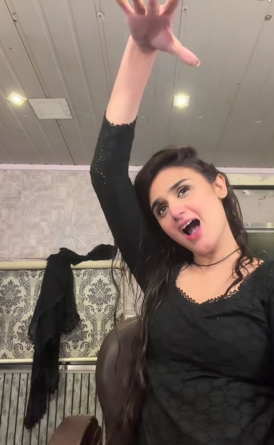 Hira Mani’s Kareena Mimicry Branded ‘Third-Class’ Hira Mani’s Kareena Mimicry Branded ‘Third-Class’