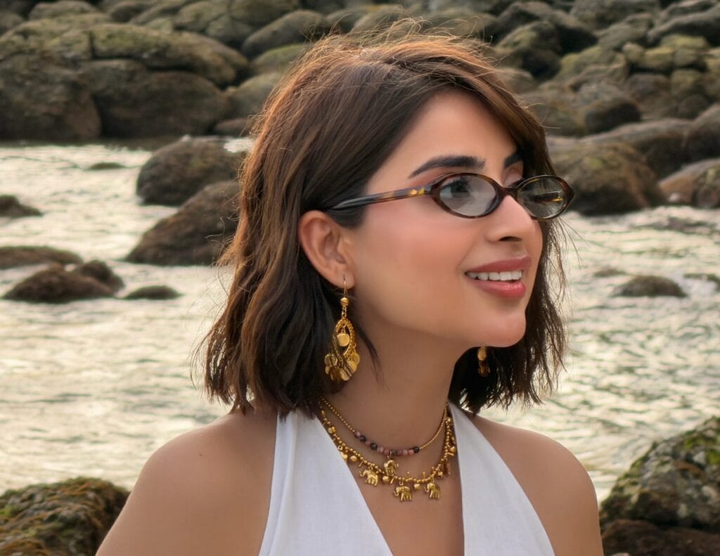 Saboor Aly's Bold Beach Looks Sparks Heavy Criticism Saboor Aly’s Bold Beach Looks Sparks Heavy Criticism