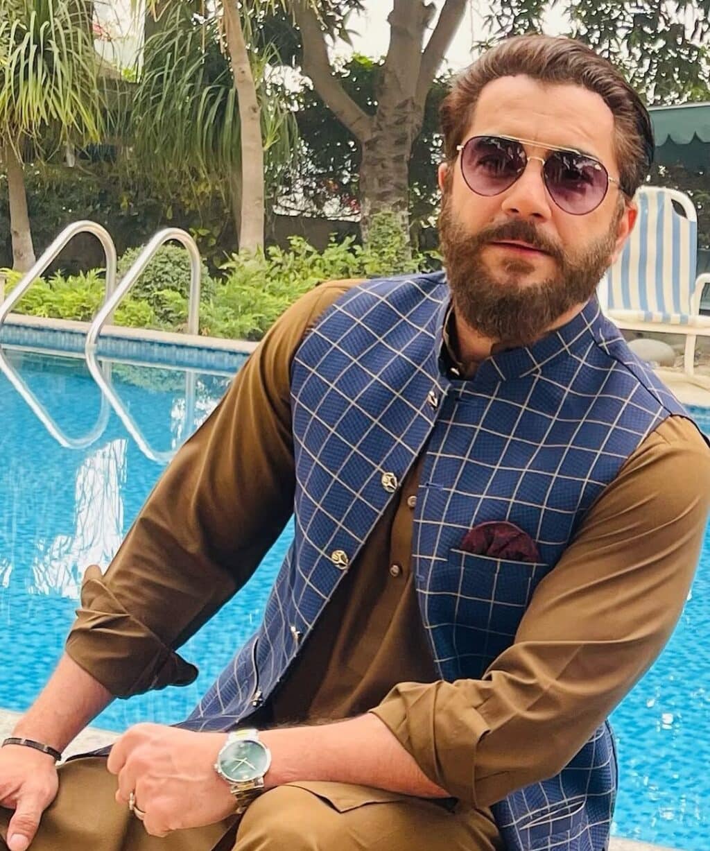 Kashif Mehmood’s Heartwarming Note For Son on His Graduation