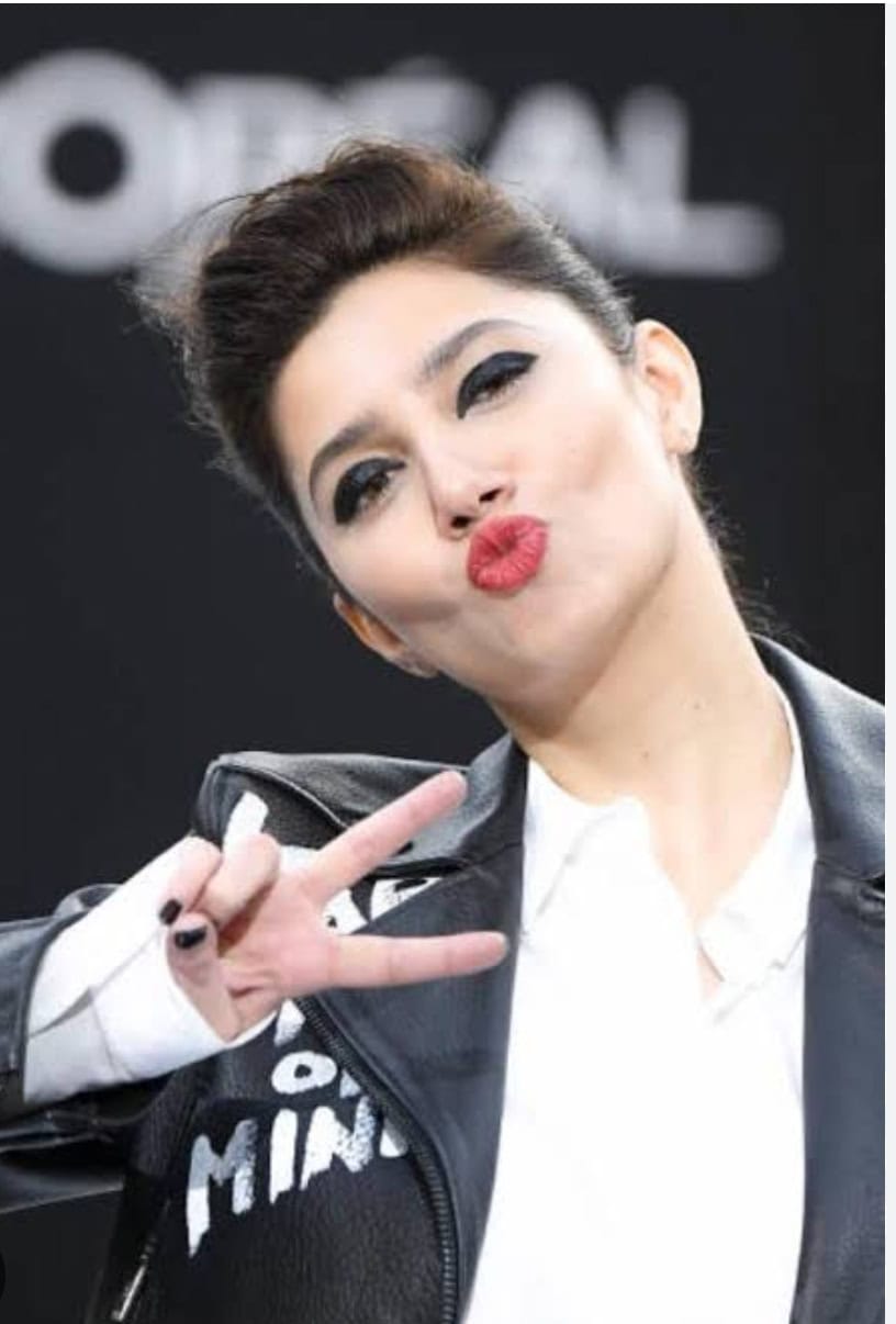 Mahira Khan Faces Backlash For Her Hypocrisy Mahira Khan Faces Backlash For Her Hypocrisy