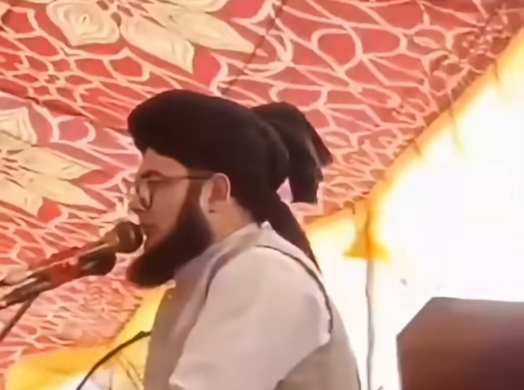 Nasir Madni Rushed to Hospital During Friday Sermon Nasir Madni Rushed to Hospital During Friday Sermon