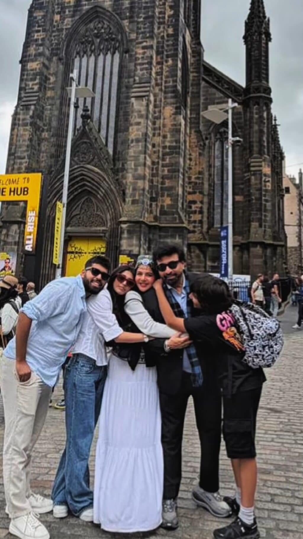 Nida Yasir & Family Pictures from Yasir Nawaz’s Birthday Celebration
