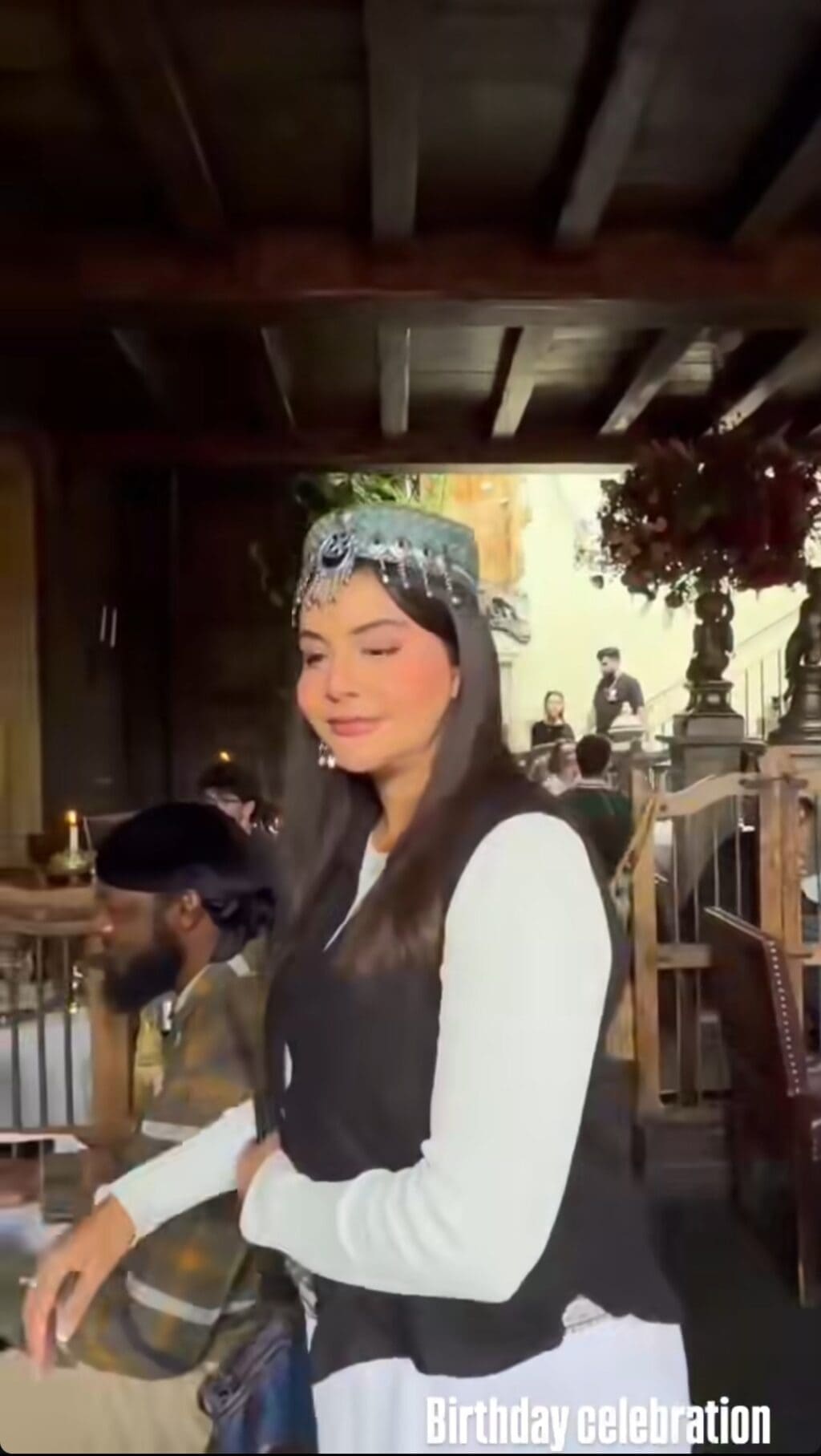 Nida Yasir & Family Pictures from Yasir Nawaz’s Birthday Celebration