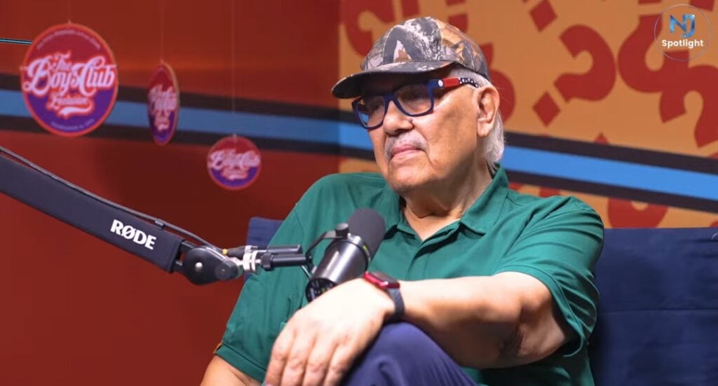 Veteran Actor Raju Jamil On Humayun Saeed's Flirtatious & Romantic Nature Veteran Actor Raju Jamil On Humayun Saeed’s Flirtatious & Romantic Nature