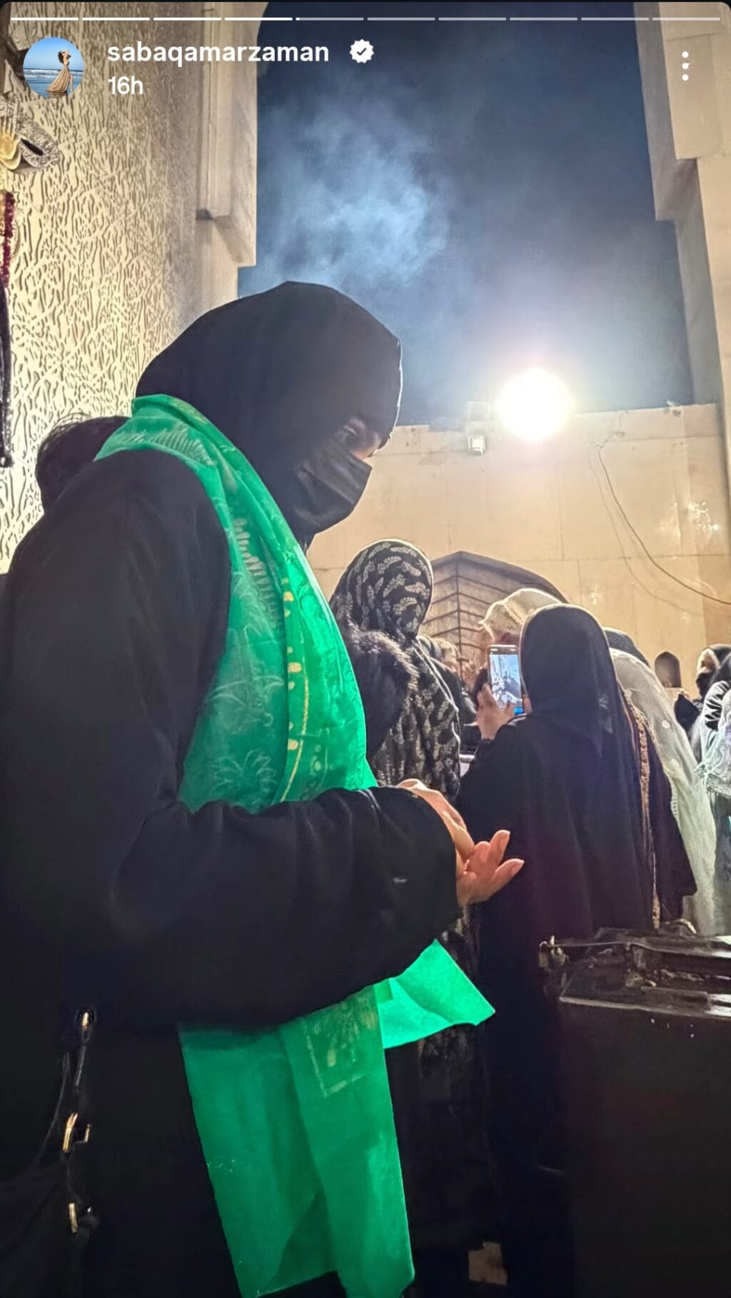 Saba Qamar Visiting Shrine Sparks Backlash Saba Qamar Visiting Shrine Sparks Backlash
