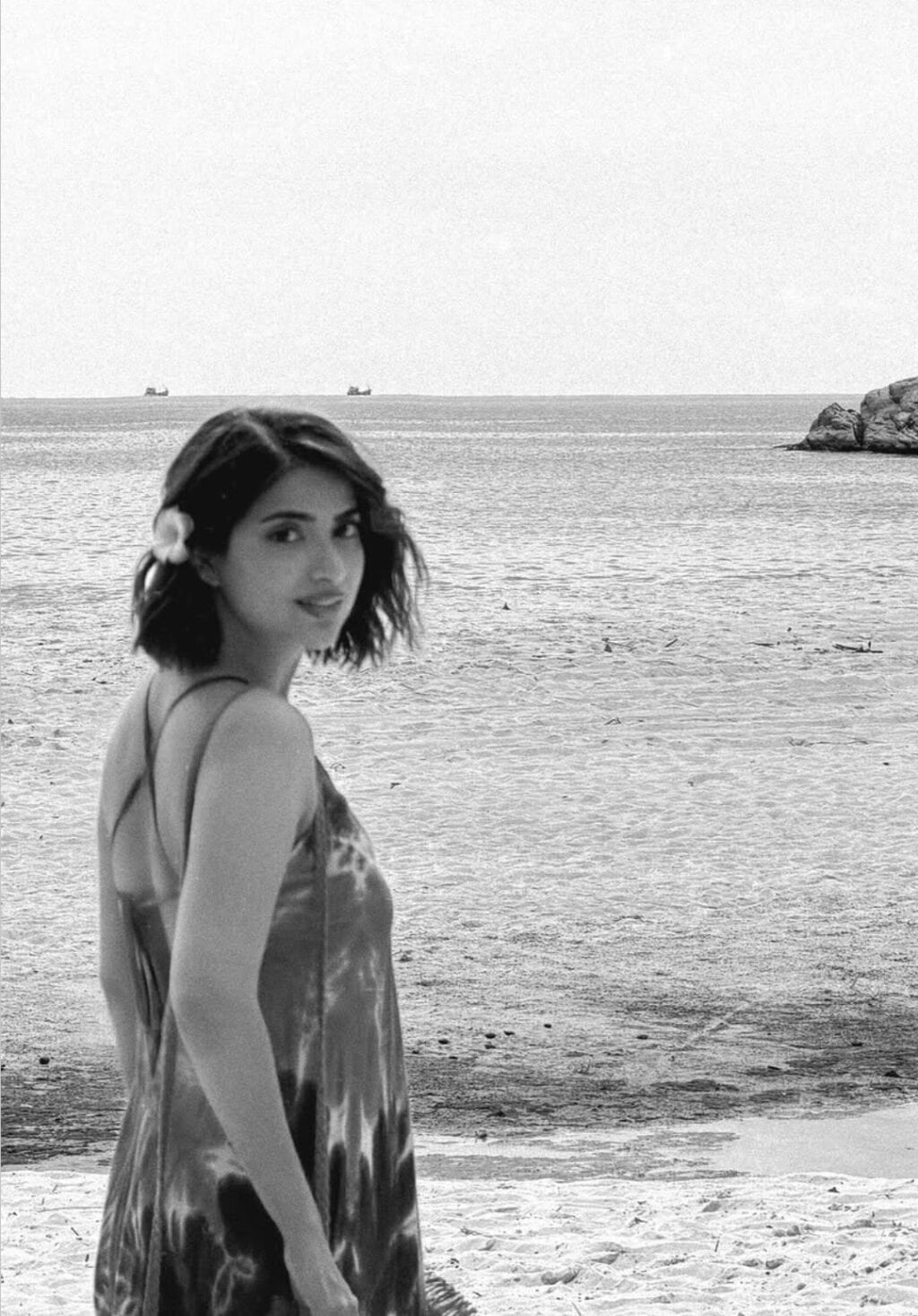 Saboor Aly's Bold Beach Looks Sparks Heavy Criticism Saboor Aly’s Bold Beach Looks Sparks Heavy Criticism