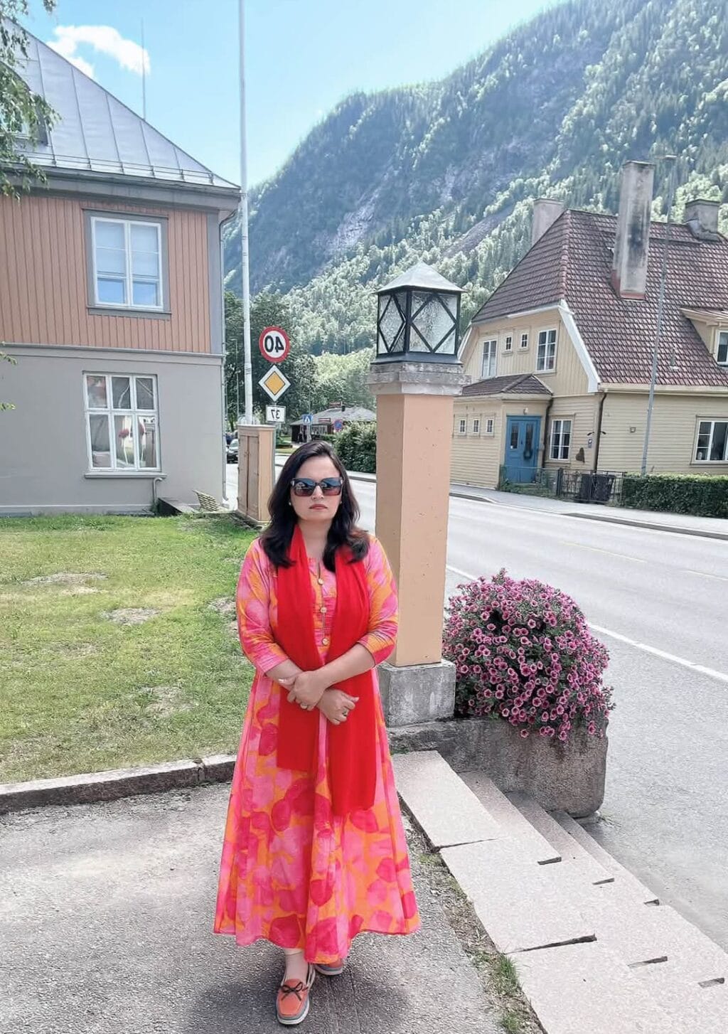 Nadia Khan Hits Back at Saima Akram Chaudhry Nadia Khan Hits Back at Saima Akram Chaudhry