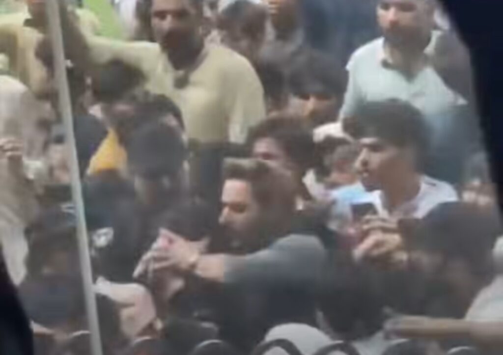 Shahid Afridi Under Fire for Shoving Fan Shahid Afridi Under Fire for Shoving Fan